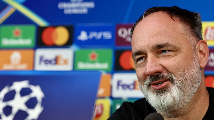 Trenér Slavie Jindřich Trpišovský.