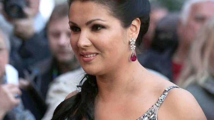 1024px-Anna_Netrebko_-_Romy_2013_b