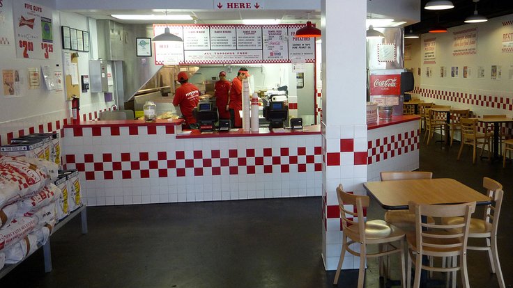 1200px-2008-0830-UVA-FiveGuys