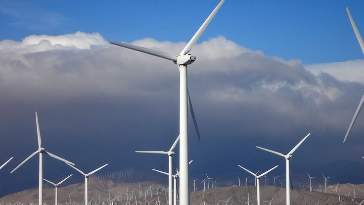 1200px-Wind_turbines_in_southern_California_2016