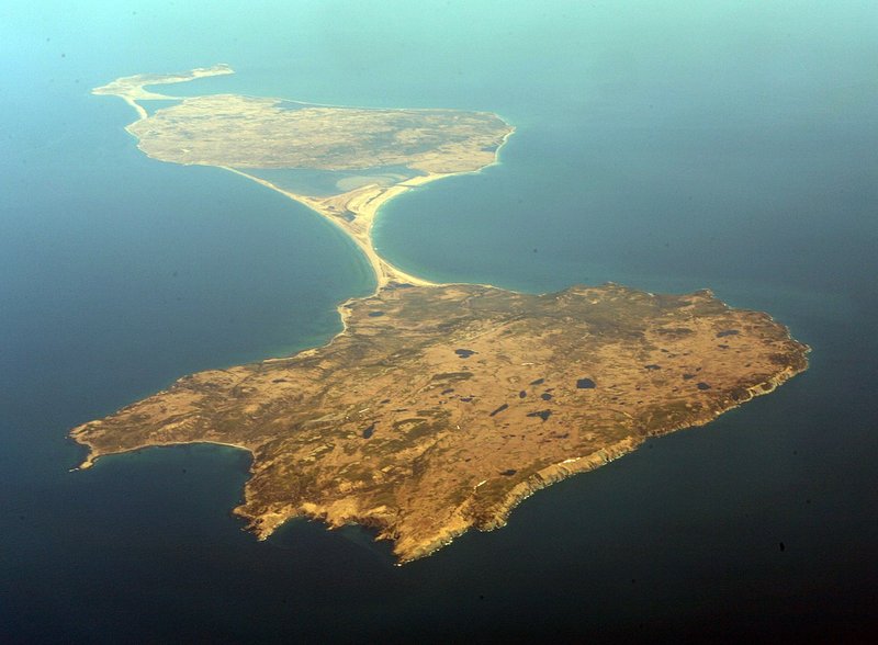 1280px-Le_Cap,_Miquelon_and_Langlade_Island