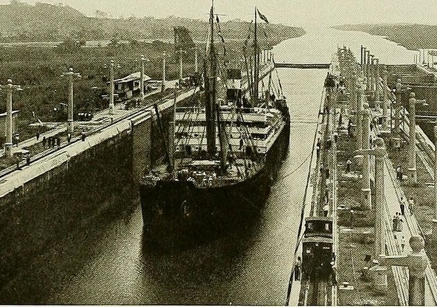 Panamský průplav v roce 1915