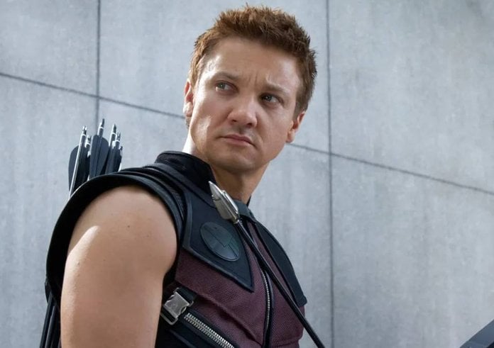 Jeremy Renner jako Hawkeye.