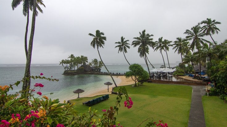 Warwick_Fiji_Resort_&_Spa_-_Hotel_grounds