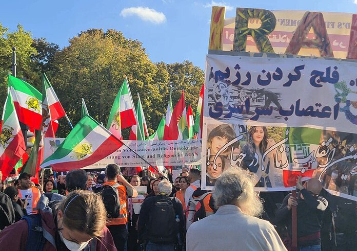 2022-10-22_Iran_Protest_Berlin_082