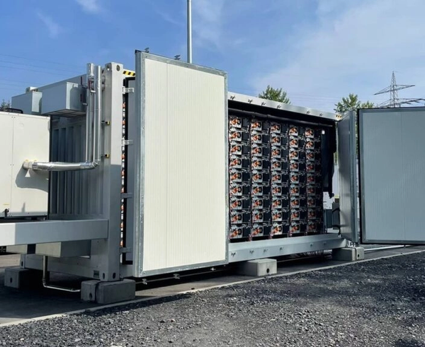 2023-01-06-Megabattery117_Batteriecontainer-1024x575