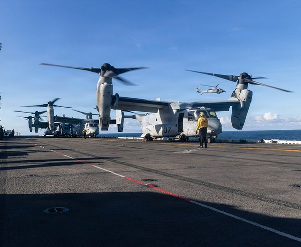 22nd_MEU(SOC)_Flight_Operations_Aboard_the_USS_Iwo_Jima