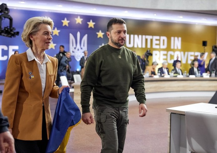 Volodymyr Zelenskyj s předsedkyní Evropské komise Ursulou von der Leyen.