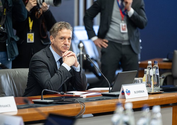 3._2._2025_-_Predsednik_vlade_v_Bruslju_na_neformalnem_zasedanju_Evropskega_sveta_(54304200706)