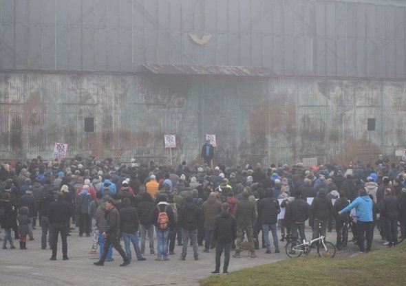V Plzni se protestuje proti zániku letiště