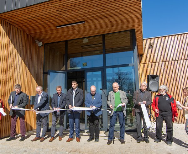 Foto ze slavnostního otevření Domu přírody Českého krasu