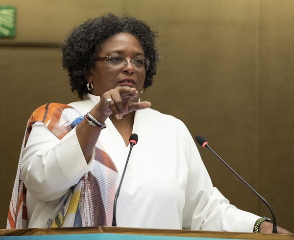 Mia Mottley je premiérkou Barbadosu již šestým rokem.