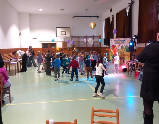 4a085694-4bd5-4f54-aa90-eeb7e7a600dc