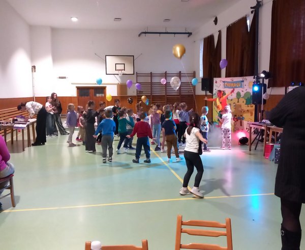 4a085694-4bd5-4f54-aa90-eeb7e7a600dc