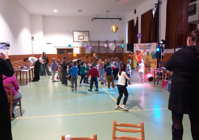 4a085694-4bd5-4f54-aa90-eeb7e7a600dc