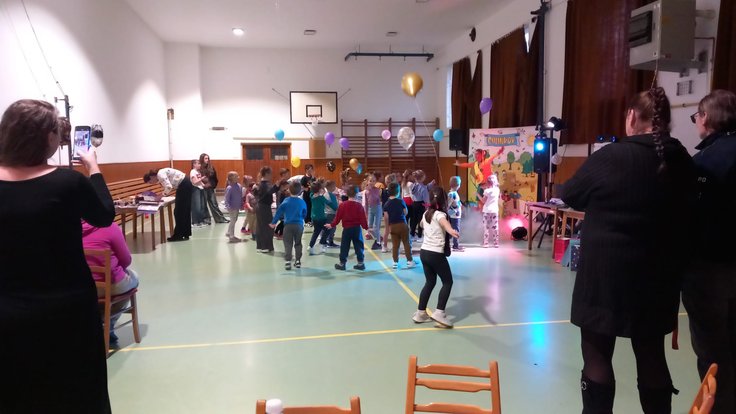 4a085694-4bd5-4f54-aa90-eeb7e7a600dc