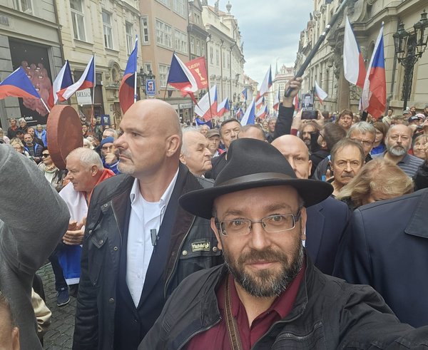 556123133_792083620260050_5537288017345799593_n