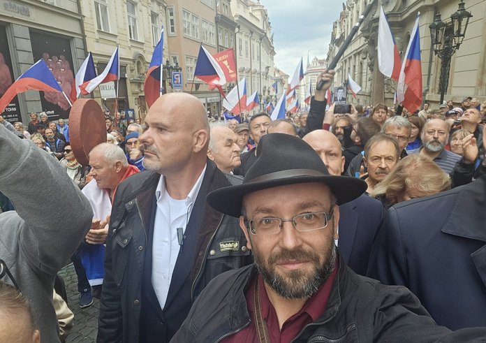 556123133_792083620260050_5537288017345799593_n