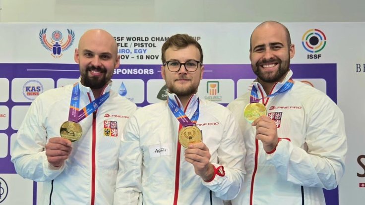 Týmový mistři světa na velkorážní pušce.