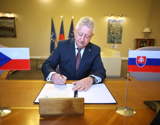 598992846_1197827175812179_4803436268506275389_n