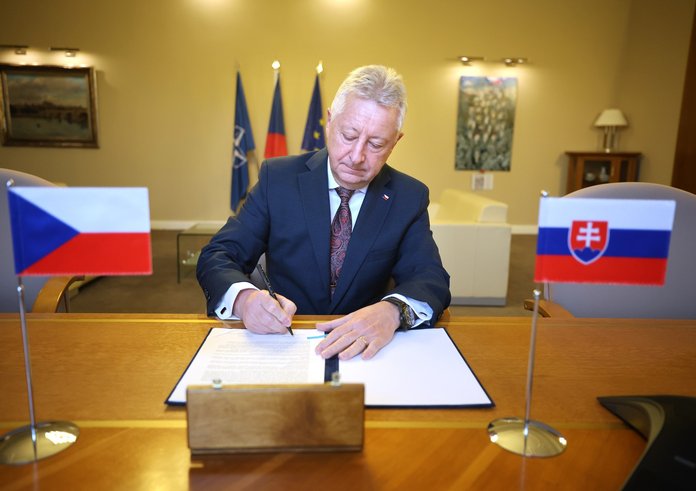 598992846_1197827175812179_4803436268506275389_n