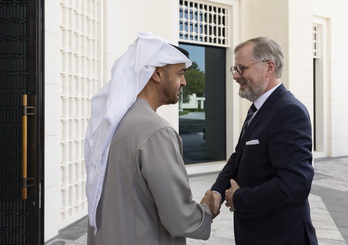 Petr Fiala s prezidentem Spojených arabských emirátů Muhammadem bin Zájid Sultán Nahjánem.