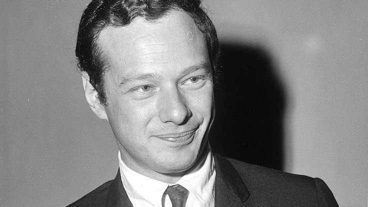 750px-Brian_Epstein_in_1965