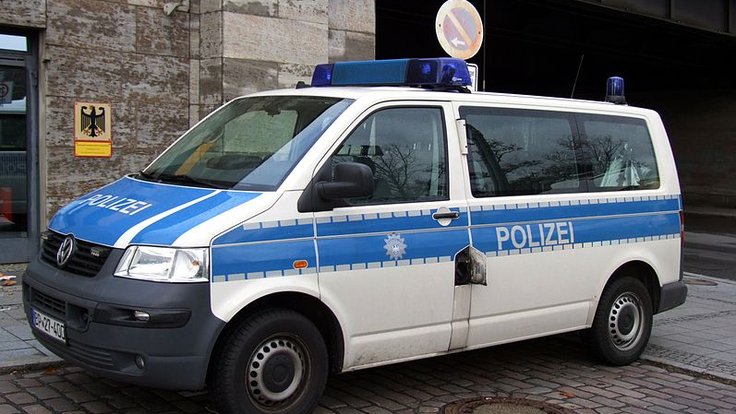 797px-Bundespolizei_Berlin_-_VW_T5