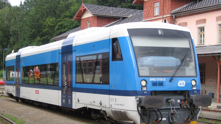 Vlak Stadler RS1 alias RegioSpider.