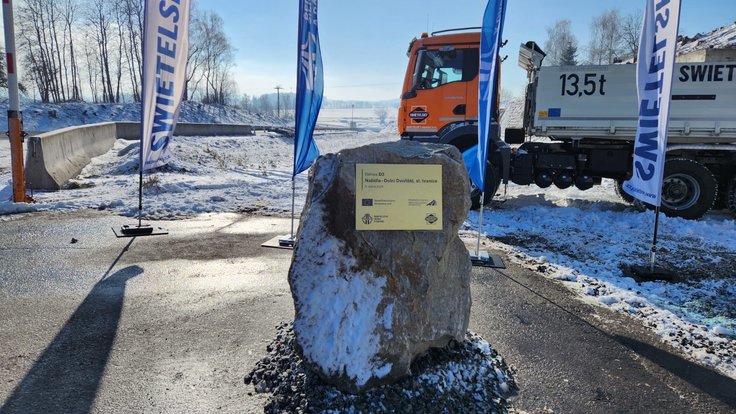 Stavební kámen dálničního úseku D3 z Nažidel do Dolního Dvořiště.