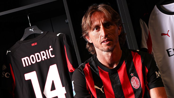 Luka Modrič oblékl dres AC Milán.