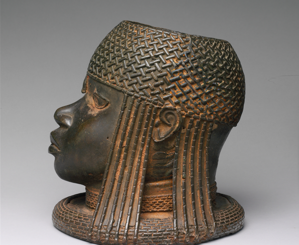 AI-Restored,_Head_of_an_Oba,_benin_Bronze