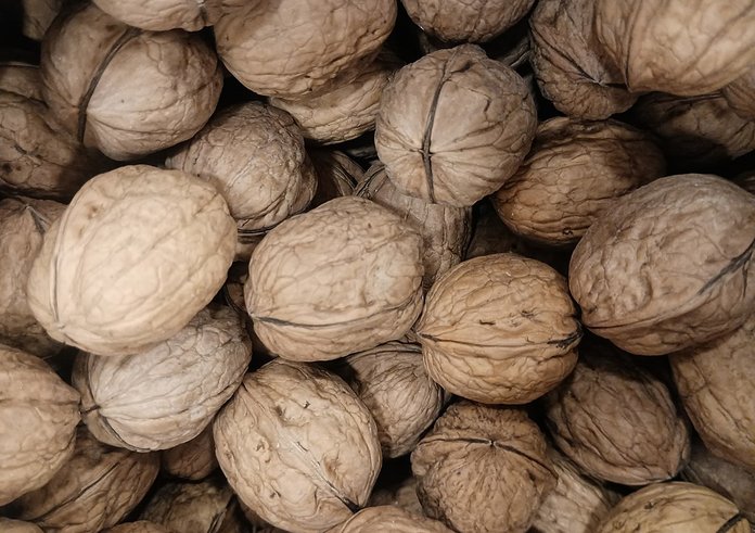 AMERICAN_WHOLE_WALNUT