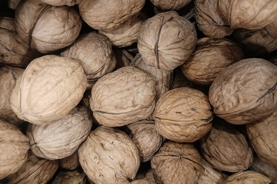 AMERICAN_WHOLE_WALNUT