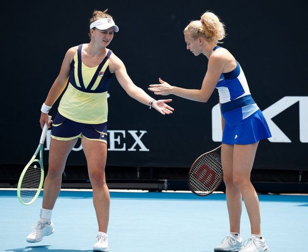 Barbora Krejčíková a Kateřina Siniaková.