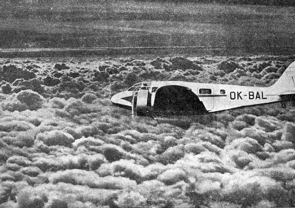 Airspeed_Envoy_na_trase_Praha_-_Moskva_(1935)