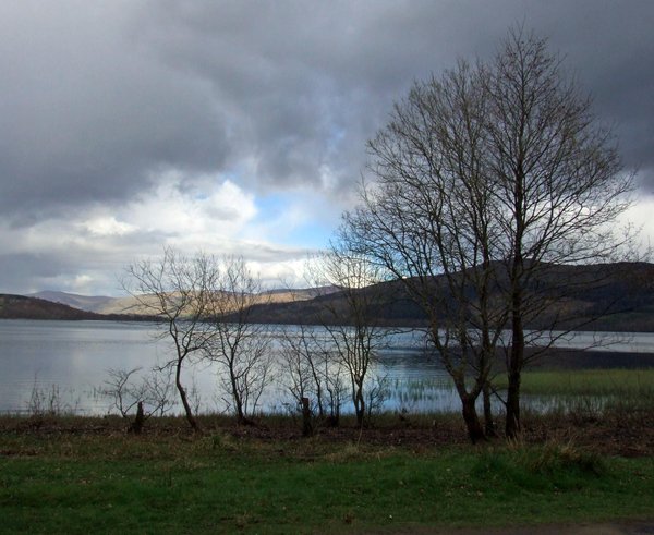 April_weather_on_Loch_Tay