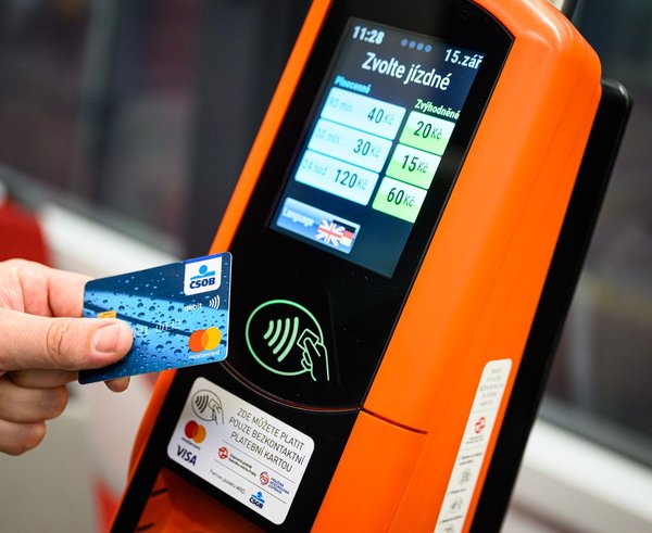 Bezhotovostní terminály v autobusech