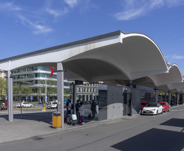 Bus_Station,_Brno,_Bohuslav_Fuchs