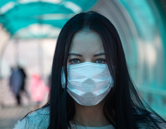 COVID-19_(Coronavirus)_Girl_in_mask