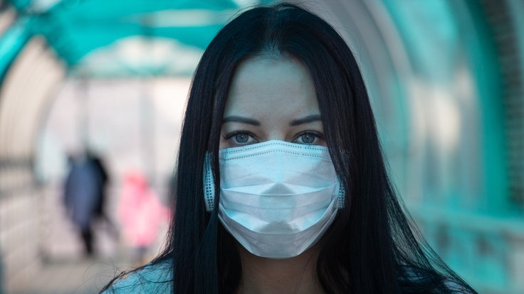 COVID-19_(Coronavirus)_Girl_in_mask
