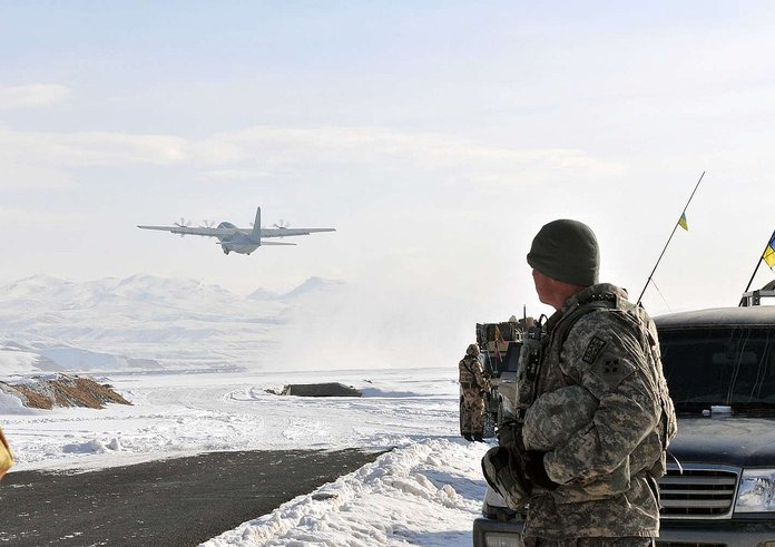 Chaghcharan,_Ghor_Province,_international_forces
