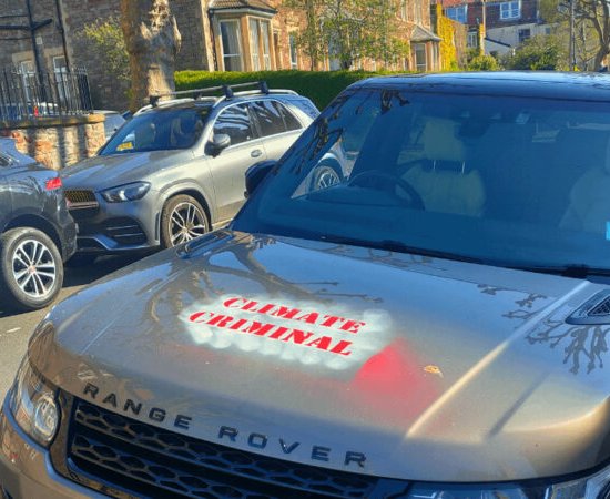 Climate-criminal-SUV-tagged-in-Clifton-photo-by-Reddit-e1682070184103-800x450.jpg