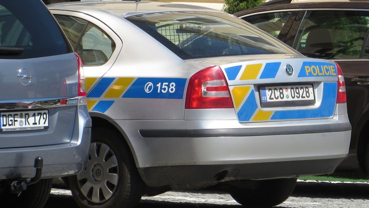 Czech_Republic_police_car_02