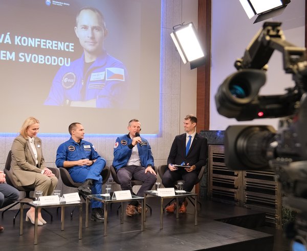 Foto z tiskové konference s Alešem Svobodou