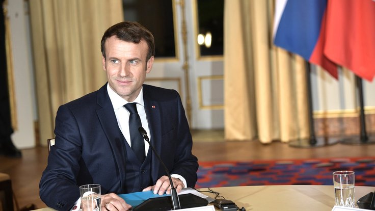 Emmanuel_Macron_(2019-10-09)_03