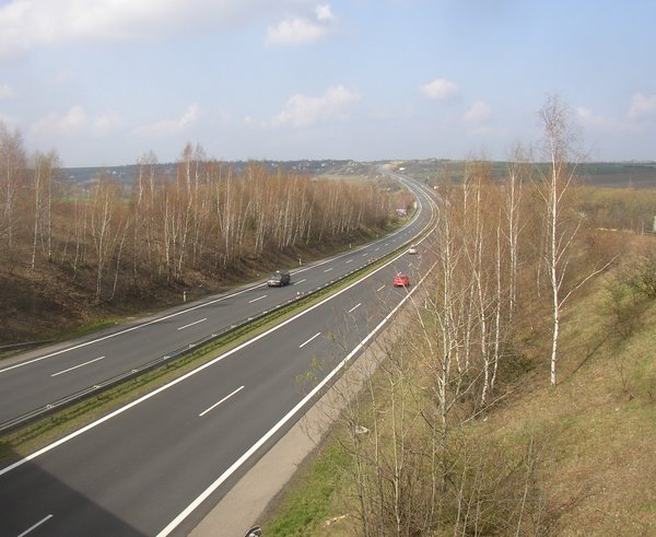 Expressway_R7_CZ_east_of_Brandysek_002
