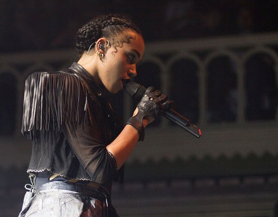 FKA_Twigs_(16113511004)
