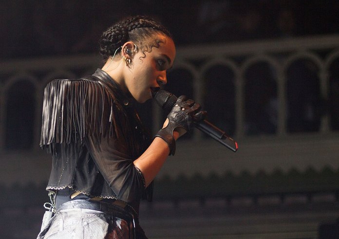 FKA_Twigs_(16113511004)
