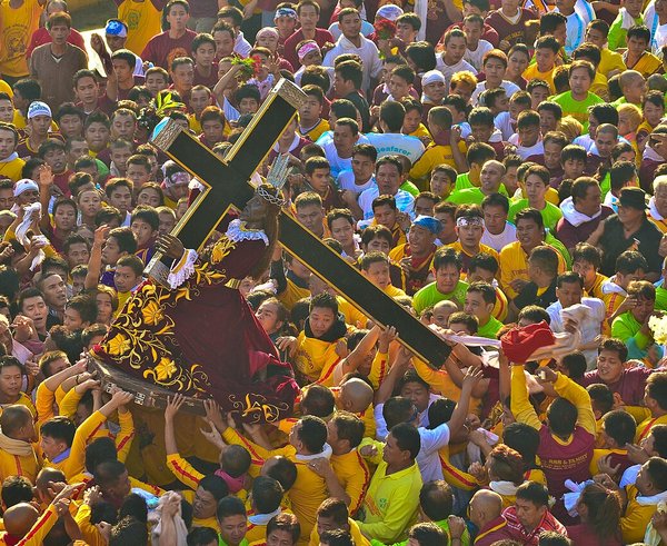 Feast_of_Black_Nazarene,_Quiapo,_Manila